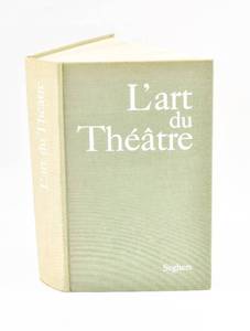 lot 126 image: 1963 Edition of Lart du Theatre by Odette Aslan