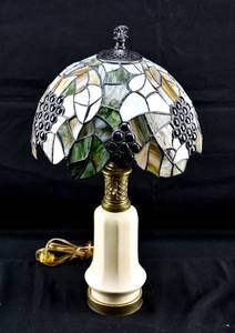 lot 17 image: Tiffany-Inspired Lamp with Grapes in Relief