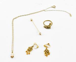 lot 98 image: Assortment of Gold Tone Jewelry