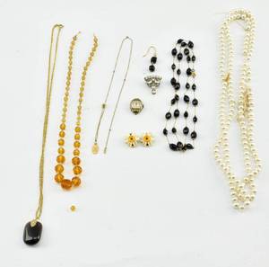 lot 109 image: Assortment of Beaded, Bedazzled, and Vintage Jewelry