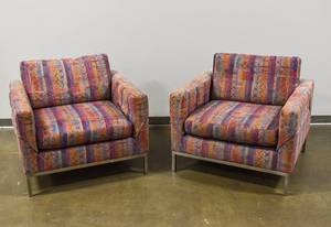 lot 9 image: Pair of Vintage Multicolor Knoll-Style Chairs