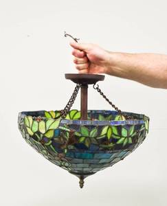 lot 7 image: Tiffany-Style Chandelier