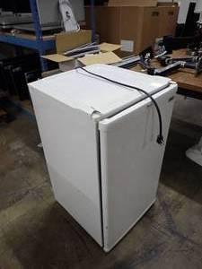 lot 42 image: Whirlpool EL05CCXFW Mini fridge  20 x 20 x 34  tested functional
