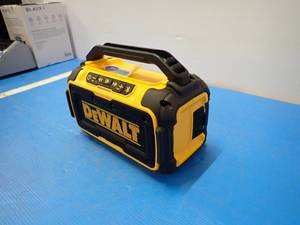 lot 49 image: DeWALT&nbspDCR010 Speaker  No cables