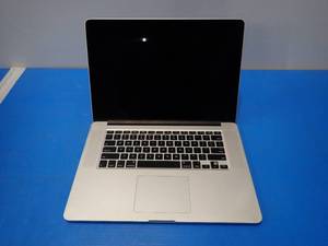 lot 68 image: Apple&nbspMacBookPro 11,2 A1398 &nbspINTEL(R) CORE(TM) I7-4750HQ CPU  2.00GHZ  16GB DDR3 RAM  1TB SSD  15.4 screen with 2880 x 1800 resolution  Includes IOS  No charger  cracked up arrow key  screen has a few marks