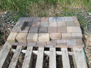 lot 127 image: Pallet of 66 patio pavers...