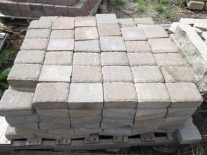 lot 143 image: Pallet of mixed style 57 paver ...