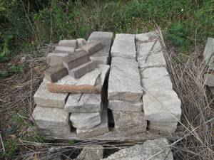 lot 146 image: Pallet of assorted size and style l...