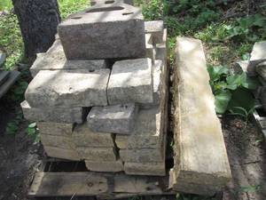 lot 168 image: Pallet of assorted size landscape r...