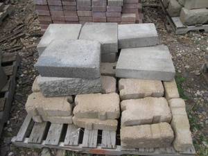 lot 183 image: Pallet of assorted size, style and ...