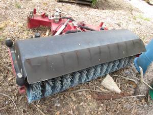 lot 17 image: Industrial grade Hydraulic sweeper ...