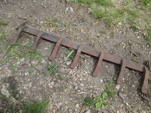 lot 20 image: Industrial grade Bolt on bucket edg...