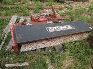 lot 25 image: Steiner textron hydraulic sweeper a...