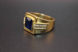lot 2 image: 18K Gold, Sapphire & Diamond Ring