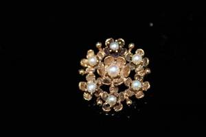lot 20 image: 14K Gold Brooches & Stick-Pin
