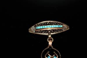 lot 21 image: 14K Gold, Lapis Lazuli & Turquoise Spider Brooch