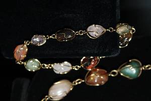 lot 39 image: Semi-Precious Stone Bead Necklaces & Bracelet