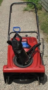 lot 10 image: Toro 21 Power Clear 721R Snowblower