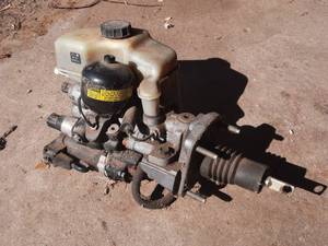 lot 122 image: Buick Reatta 1989 Braking System