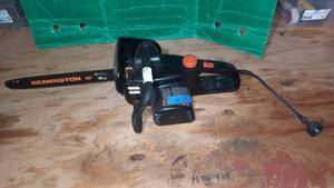 lot 124 image: Remington Versa Chain Saw
