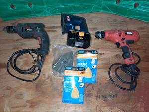 lot 128 image: Corded Drills and Sander.