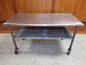 lot 111 image: Work Table on Wheels