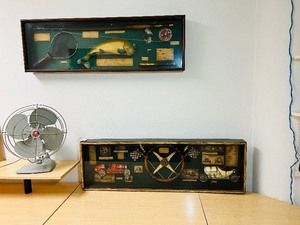 lot 166 image: Vintage GE Fan and 2 Shadow Boxes