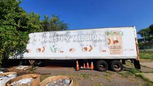 lot 2 image: 1983 43 Refrigerated Semi-trailer