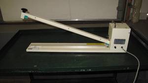 lot 19 image: Mercier Large Hand Sealer Model ME-600HI