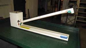 lot 19A image: Mercier Large Hand Sealer Model ME-600HI