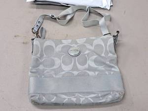 lot 994 image: Coach Womens Purse