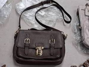 lot 1002 image: Kate Spade Womens Purse