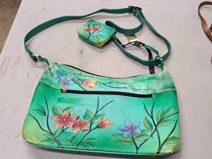 lot 1051 image: Anuschka Womens Purse