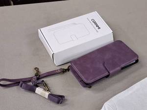 lot 1044 image: Cornmi Womens Clutch Protection Case