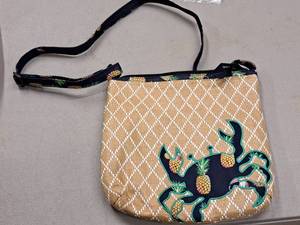 lot 1036 image: Vera Bradley Womens Purse