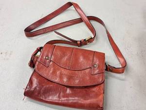 lot 1054 image: The Frye Company Womens Purse