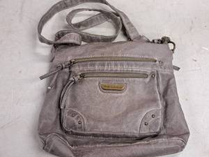 lot 1080 image: Stone Mountain Womens Purse