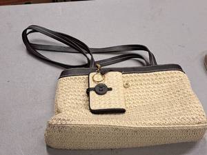 lot 1066 image: Etienne Aigner Womens Purse