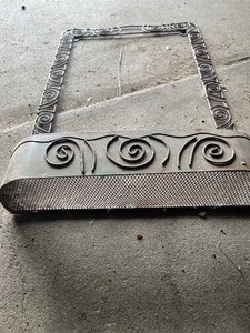 lot 51 image: old frame with basket