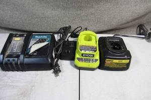 lot 1 image: Makita DeWalt Ryobi Battery Charges