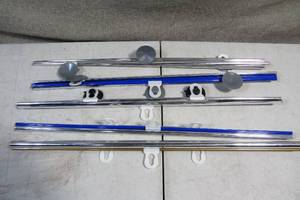 lot 32 image: Set of 5 Keep Cool Vehicle Sunshades