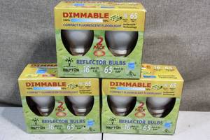 lot 44 image: Set of 3-2 Pack Dimmable Compact Fluorescent Floodlights- Warm White Light-700 Lumes