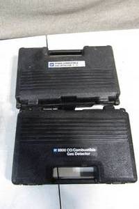 lot 92 image: Set of 2 TIF 8800 CombustableCO Gas Detectors