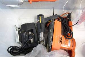 lot 88 image: Bin of Great tools-2 Sanders-1 Heat Gun-1 Jig Saw-1 ShopWork Light-Corded