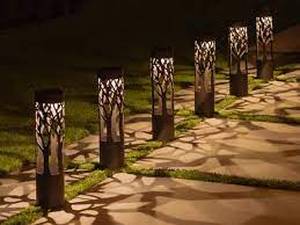 lot 133 image: Lot of 11 Tommy Bahama Solar LED Path Lights w Stakes