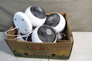 lot 107 image: Lot of 4 Woozoo Fans-PartsNon-Working
