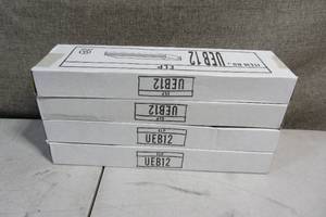 lot 117 image: Set of 4 Fluorescent Under Cabinet Lights ELP UEB12