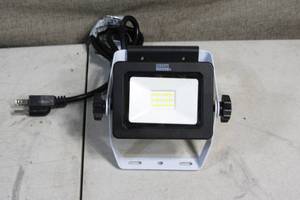 lot 131 image: Smart Electrician LED Corded Work Light