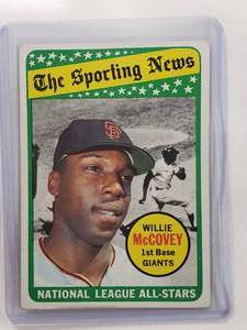 lot 39 image: Willie McCovey 1969 Topps The Sporting News No. 416