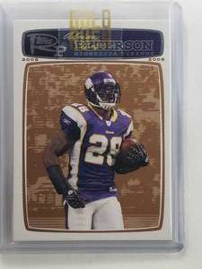 lot 54 image: Adrian Peterson 2008 Topps Gold Rookie Card No. 26, Numbered 231389